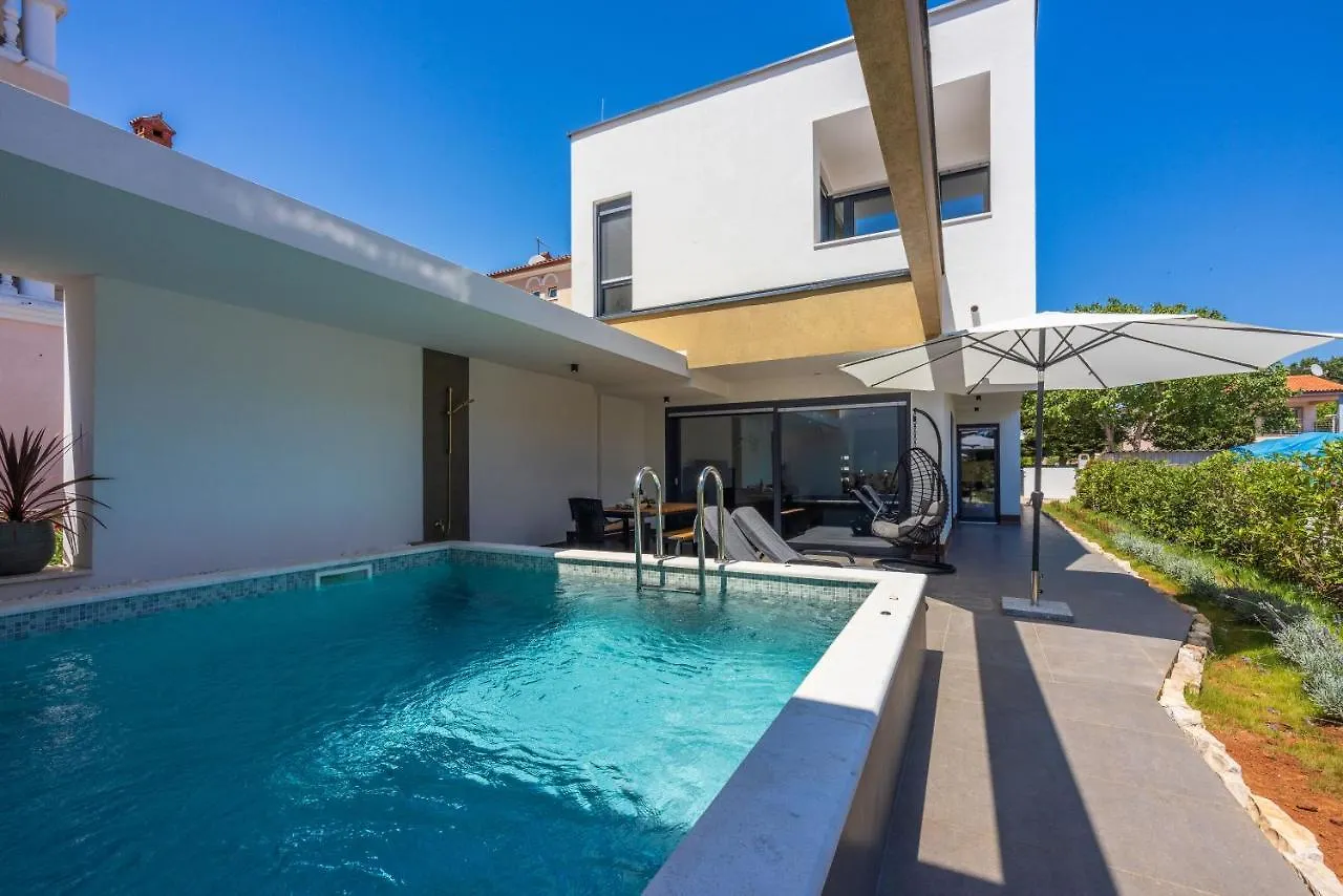 House Neptunia Villa Medulin 0*,  Croatia